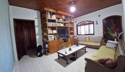Casa com 2 quartos à venda na Silva Bueno, 46, Jordanópolis, São Bernardo do Campo, 234 m2 por R$ 850.000