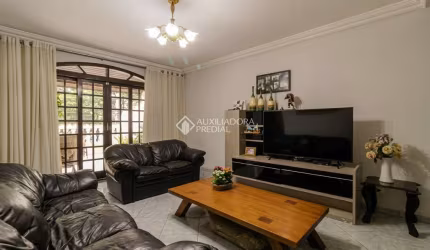Casa com 3 quartos à venda na Avenida das Nações, 2380, Parque Capuava, Santo André, 205 m2 por R$ 620.000