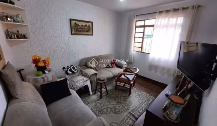 Casa com 6 quartos à venda na Rua Martim Afonso de Souza, 28, Vila Pires, Santo André, 211 m2 por R$ 1.700.000