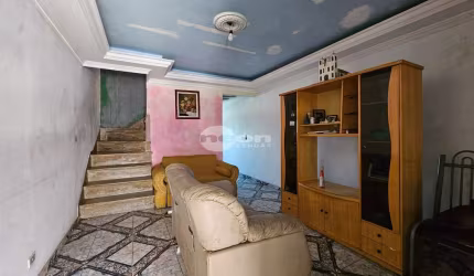 Casa com 3 quartos à venda na Rua Brasílio Rodrigues, 96, Vila Junqueira, Santo André, 235 m2 por R$ 450.000