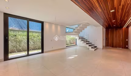 Casa em condomínio fechado com 4 quartos à venda na Avenida Omar Daibert, 1, Swiss Park, São Bernardo do Campo, 400 m2 por R$ 4.900.000