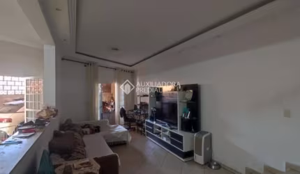 Casa com 3 quartos à venda na Rua Clemente Falcão, 119, Parque São Rafael, São Paulo, 150 m2 por R$ 465.000