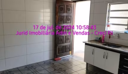 Casa térrea para locação com 02 dormitórios na Av São Miguel, 01 vaga