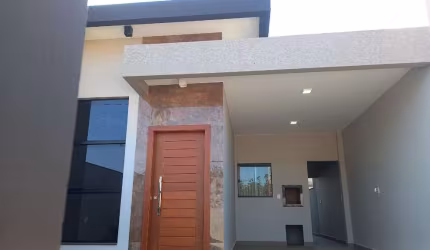 CASA COM 03 DORMITÓRIOS E FACHADA MODERNA À POUCOS MINUTOS DA PRAIA CENTRAL EM BARRA VELHA!!