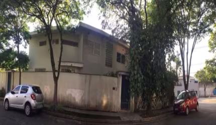 Jardim Leonor Belo Sobrado com piscina