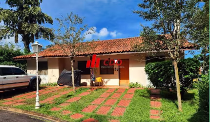 Morumbi Sul casa térrea a venda em condomínio, com  4 quartos, sendo 2 suítes, 2 salas, 4 banheiros, 4 vagas, lazer completo no condomínio.
