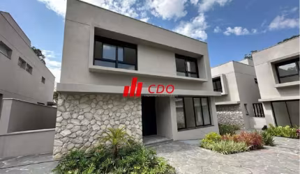 Zona Sul Granja Julieta condomínio de alto padrão, casa com 4 suítes,4 salas,5 vagas, útil de 828 m²,nunca habitada.