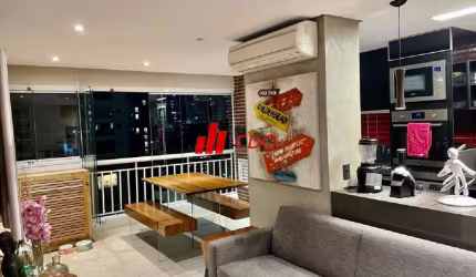 Jardim Ampliação Morumbi excelente apartamento a venda todo reformado moderno, com 2 dormitórios sendo 1 suíte,sala para 2 ambientes com bela varanda,