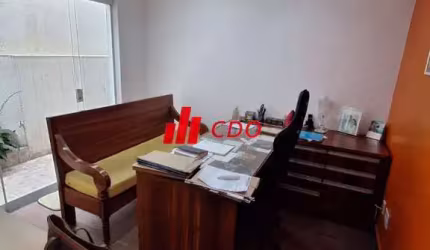 Campo Limpo sala comercial para locação com 30 m²,1 banheiro,cozinha,1 vaga, ar condicionado, recepção compartilhada.