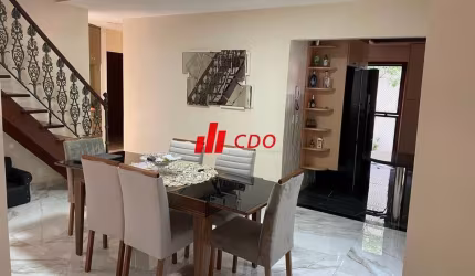 Morumbi Sul casa térrea a venda,3 dormitórios sendo 1 suíte,3 salas, útil de 253m²com 4 vagas,piscina, churrasqueira, estuda permuta até R% 350.000,00