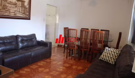 Sobrado a venda Jardim Sandra próximo estação do metrô Capão Redondo, com 3 suítes, sala para 2 ambientes,2 vagas, útil de 124 m²,terreno 175m²