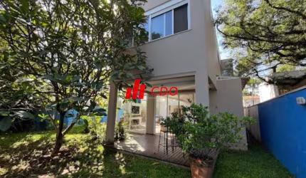 Casa a venda ou locação de 3 quartos com suíte e 3 vagas na Chácara Santo Antônio, São Paulo-SP: oportunidade única!