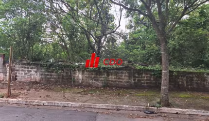 Horto do Ype Terreno a venda com 1.998,00 m², bom para condomínio vertical e horizontal, frente de 35.5 x 51= 1.998m² Zoneamento ZM estuda 50% permuta