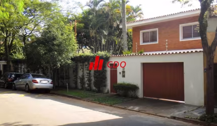 Imóvel sobrado no Jardim Morumbi: Casa com 4 Quartos, 2 Suítes, 3 Salas, 5 Banheiros, piscina,churrasqueira,canil,7 Vagas e 450m²AC terreno 900m²