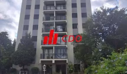 Apartamento à venda no Morumbi Sul Tower reformado, com 2 dormitórios com armários, 2 salas com sacada,1 banheiro e 1 vaga de garagem - São Paulo-SP!