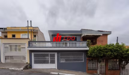 Imperdível oportunidade: Casa à venda em São Paulo-SP, Jardim Maria Virginia, 4 quartos, 1 suíte, 2 salas, 3 banheiros, 4 vagas, 130m²