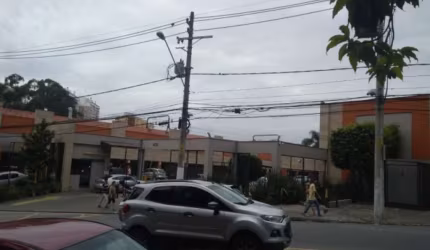 Venda de loja comercial com ponto de frango frito no Morumbi Sul, São Paulo-SP: 2 vagas de garagem, 120,00 m² de área