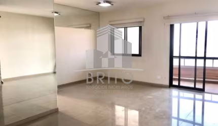 Apartamento de 3 dormitórios, sendo uma suíte, duas vagas de garagem, sala ampliada podendo ser revertida para um quarto dormitório ou escritório