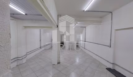 Salão comercial para venda ao lado do metrô Santana. Excelente para o seu negócio. Agende uma visita!