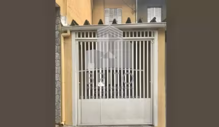 Sobrado a venda em rua sem saída no Jd Bonfiglioli, sendo 02 dormitórios, sala ampla para 02 ambientes, cozinha, dependência de empregada, e 01 vaga