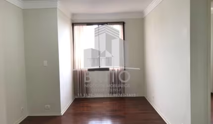 Apartamento com 03 dormitórios, 01 vaga, sala de estar e jantar, ampla cozinha, área de serviço ventilada e iluminada. Ótimo acabamento e andar alto