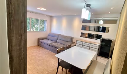 Apartamento 02 dormitórios, sala para 02 ambientes, cozinha planejada, 02 banheiros e 01 vaga de garagem.