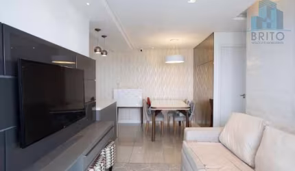 Belíssimo apartamento com 03 dormitórios, sendo 01 suíte, 02 vagas grandes, ultimo andar com uma vista privilegiada