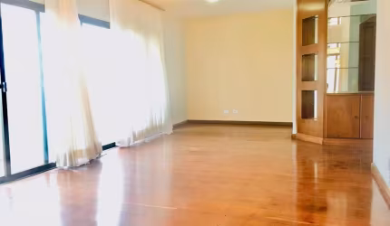 Belíssimo apartamento muito amplo em Santana com 04 suítes, sendo a principal com banheira, sala de TV, sala de estar, lavabo, sala de jantar, 5 vagas