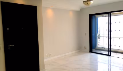 Apartamento em Santana 03 dormitórios, sendo 01 suíte e 02 vagas para locação, varanda fechada com vidros.