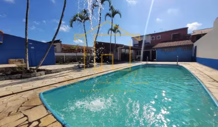 Casa para Venda em Itanhaém, Jardim Grandesp, 6 dormitórios, 1 suíte, 4 banheiros, 15 vagas
