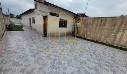 Casa para Venda em Itanhaém, Jardim Cibratel II, 3 dormitórios, 1 suíte, 3 banheiros, 7 vagas