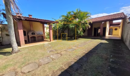 Casa para Venda em Itanhaém, Jardim Grandesp, 2 dormitórios, 2 banheiros, 8 vagas