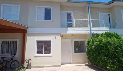 Casa em Condomínio para Locação em Taubaté-SP - 3 quartos, 1 suíte, 1 sala, 3 banheiros, 2 vagas de garagem - 83,00m²