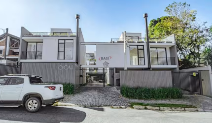 Excelente localização, condomínio com 5 casas pronto para morar