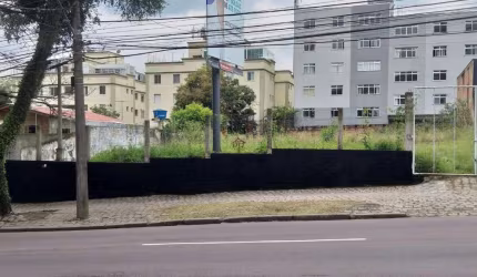 Terreno a venda no Portão com 880m² de área útil