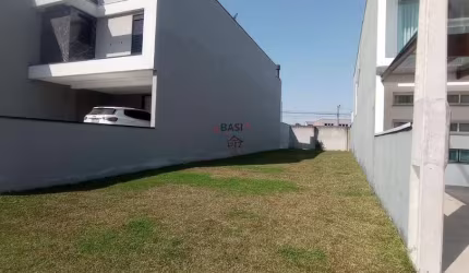 Terreno ZR2 em Condomínio Fechado.