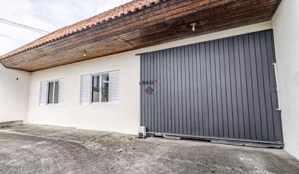 CASA COMERCIAL NO XAXIM.