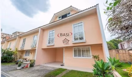 Sobrado mobiliado em condomínio com 140m² - 3 quartos e  3 vagas