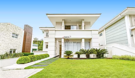 Casa com piscina no condomÍnio Le Parc, 4 suÍtes, 4 vagas