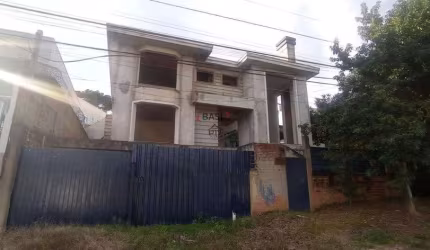 Triplex de Alto Padrão próximo ao para o Parque Barigui Seu refúgio exclusivo te espera!