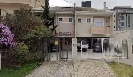 Sobrado à Venda no Boa Vista (3 QUARTOS e 4 VAGAS DE GARAGEM)