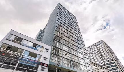 Sala Comercial à Venda no centro de Curitiba