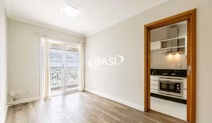 APARTAMENTO À VENDA NO ÁGUA VERDE EM CONDOMÍNIO CLUBE COM VISTA ESPETACULAR