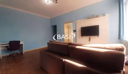 Apartamento com 2 quartos e dependência de empregada no Centro de Curitiba - Ideal para investidores (Airbnb)