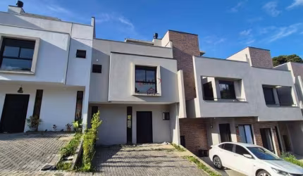 Sobrado com 3 quartos em condomínio  no Santa Cândida: Triplex Aconchegante em Condomínio!