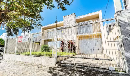 Casa comercial em excelente localização, desocupada.
