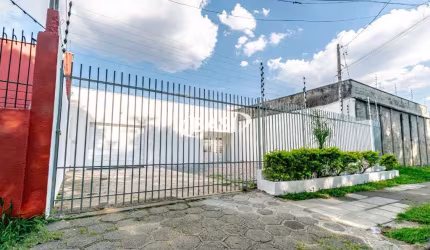 Barracão Comercial no Prado Velho super localizado Terreno 360m2