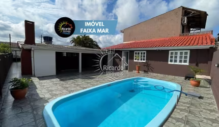 Casa com 7 quartos à venda na Rua Corais, 1.196, Shangri-lá, Pontal do Paraná por R$ 680.000