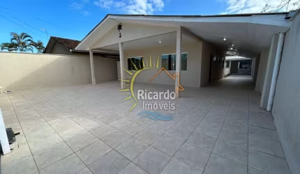 Casa com 5 quartos à venda na Rua Estoril, 207, Praia de Leste, Pontal do Paraná por R$ 750.000