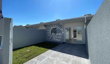 Casa com 2 quartos à venda na Rua Apucarana, 595, Shangri-lá, Pontal do Paraná por R$ 229.000